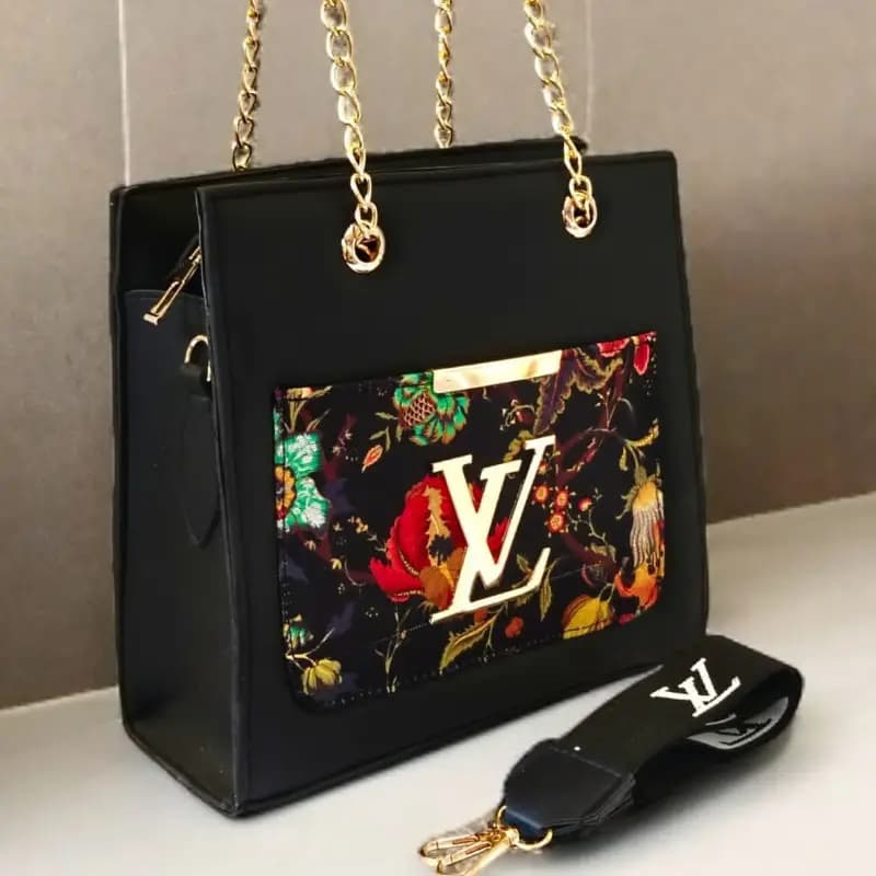 *Master Quality Bag* 
 LV  Cross Body Bag For Girls with 2 Strap

 Premium Quality
 Brand L.V 
 Attractive Lock 
 Stylish & Unique 
 Size 9 Inch
 Brand Digital Belt
 Long Strap
 Brand Rexgine 
 *Colour 6* 
 

 *(
