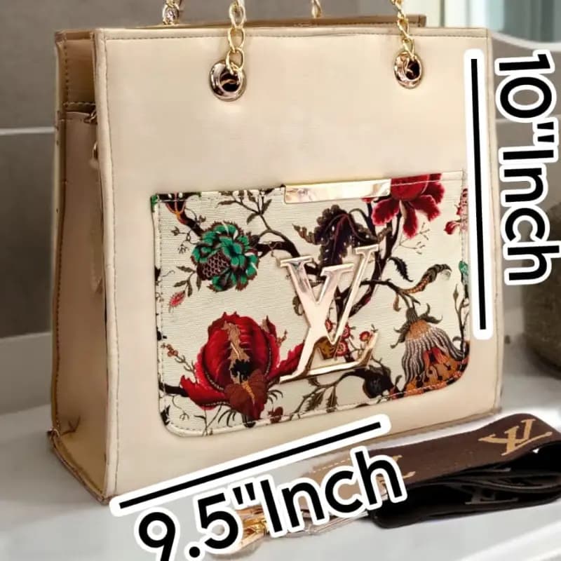 *Master Quality Bag* 
 LV  Cross Body Bag For Girls with 2 Strap

 Premium Quality
 Brand L.V 
 Attractive Lock 
 Stylish & Unique 
 Size 9 Inch
 Brand Digital Belt
 Long Strap
 Brand Rexgine 
 *Colour 6* 
 

 *(